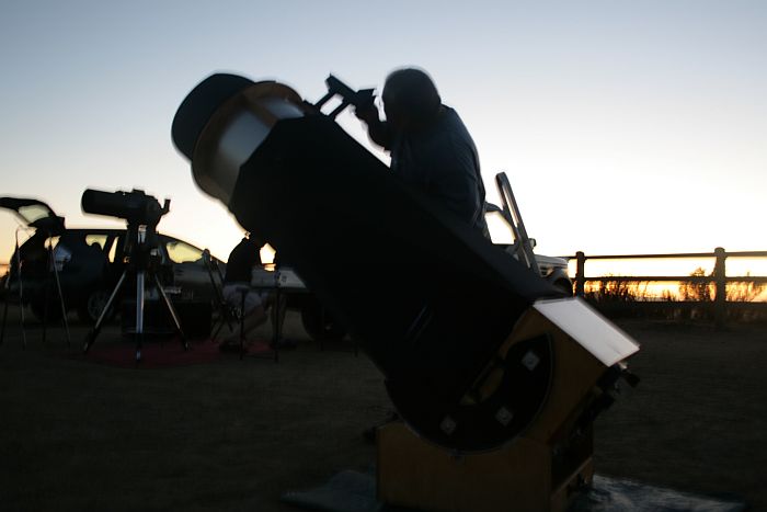 stargazing san diego preparing telescope